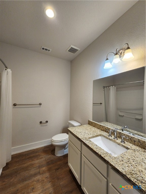 212 Sapphire Property Photo 24