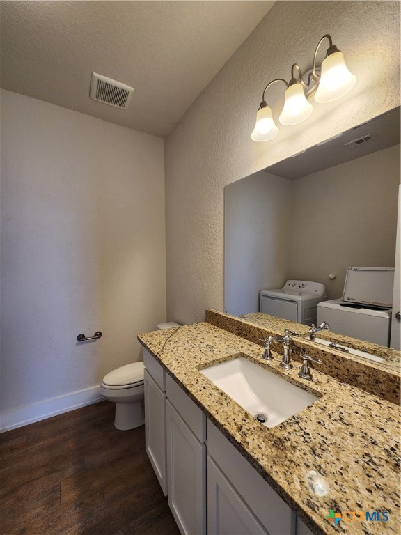 212 Sapphire Property Photo 28