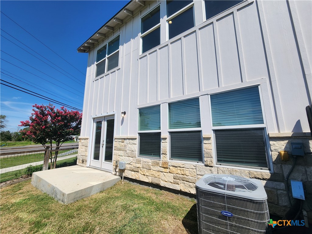 212 Sapphire Property Photo 30