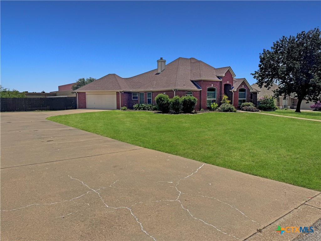 217 Choke Canyon Cove Property Photo 4