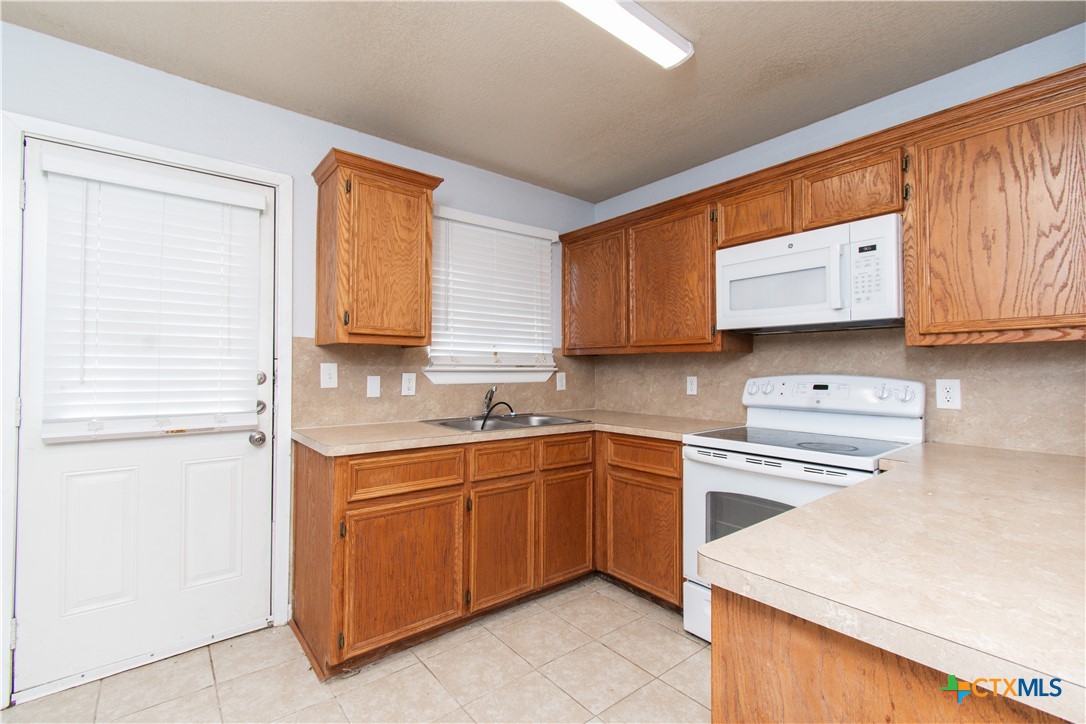1610 Indian Trail B Property Photo 6