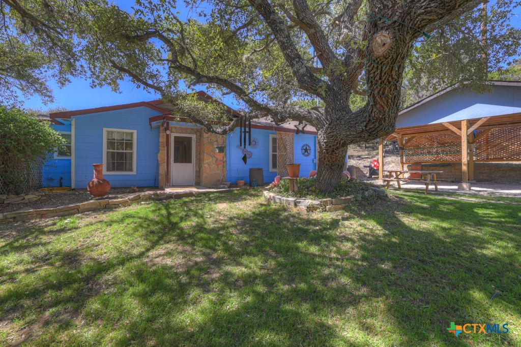 1069 Trail Pass Drive Property Photo 3