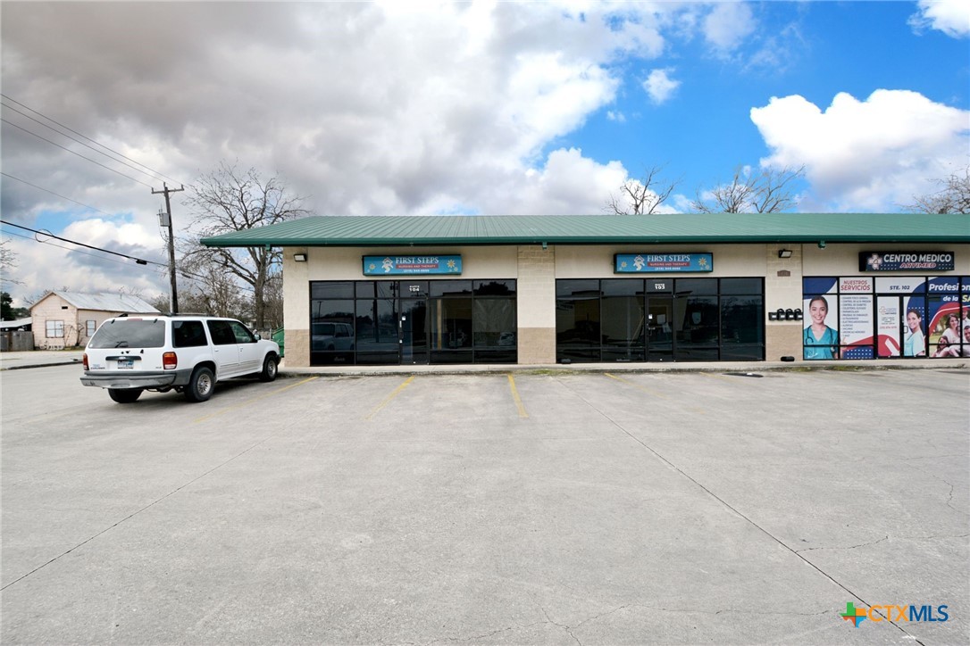 105 S Seguin Road 104 Property Photo 1