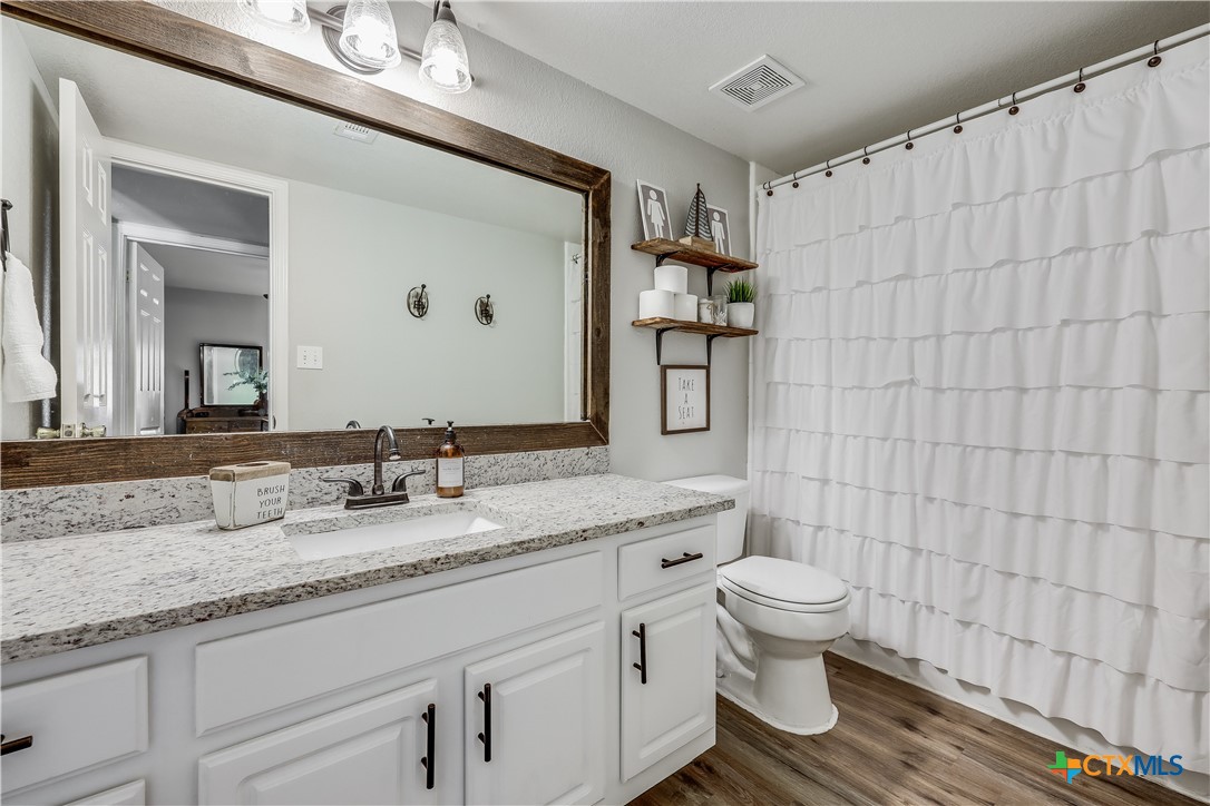 171 Comanche Point Property Photo 19