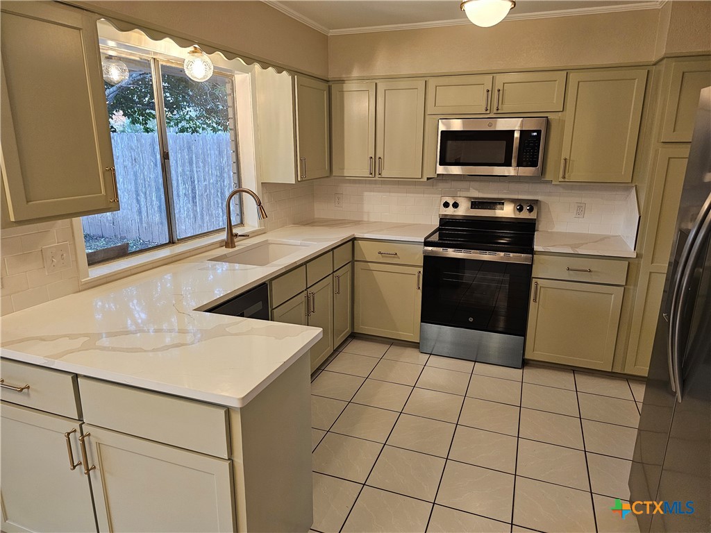 305 Shiloh Drive Property Photo 3
