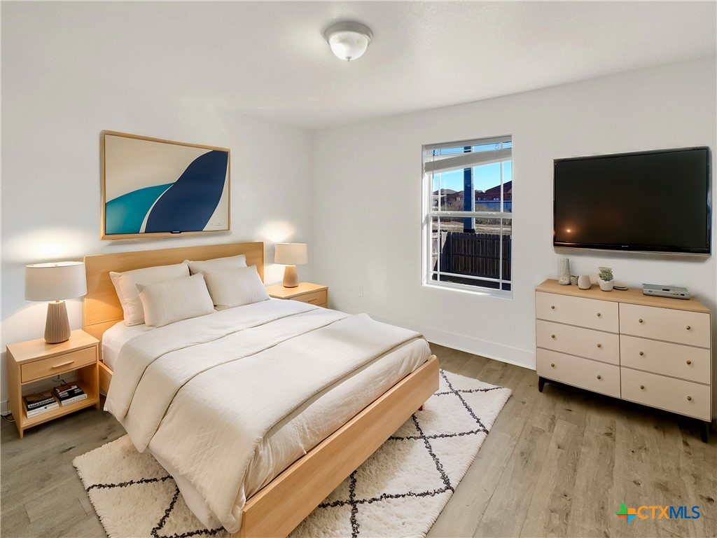 5004 Imperial Eagle Drive Property Photo 4