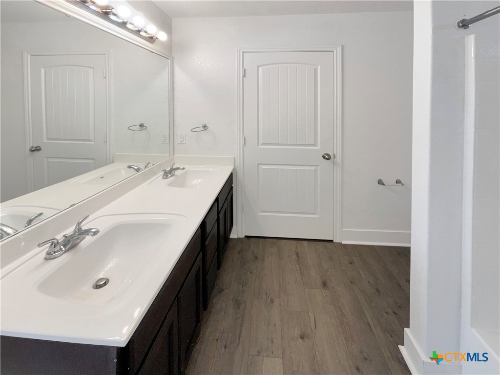 5004 Imperial Eagle Drive Property Photo 7