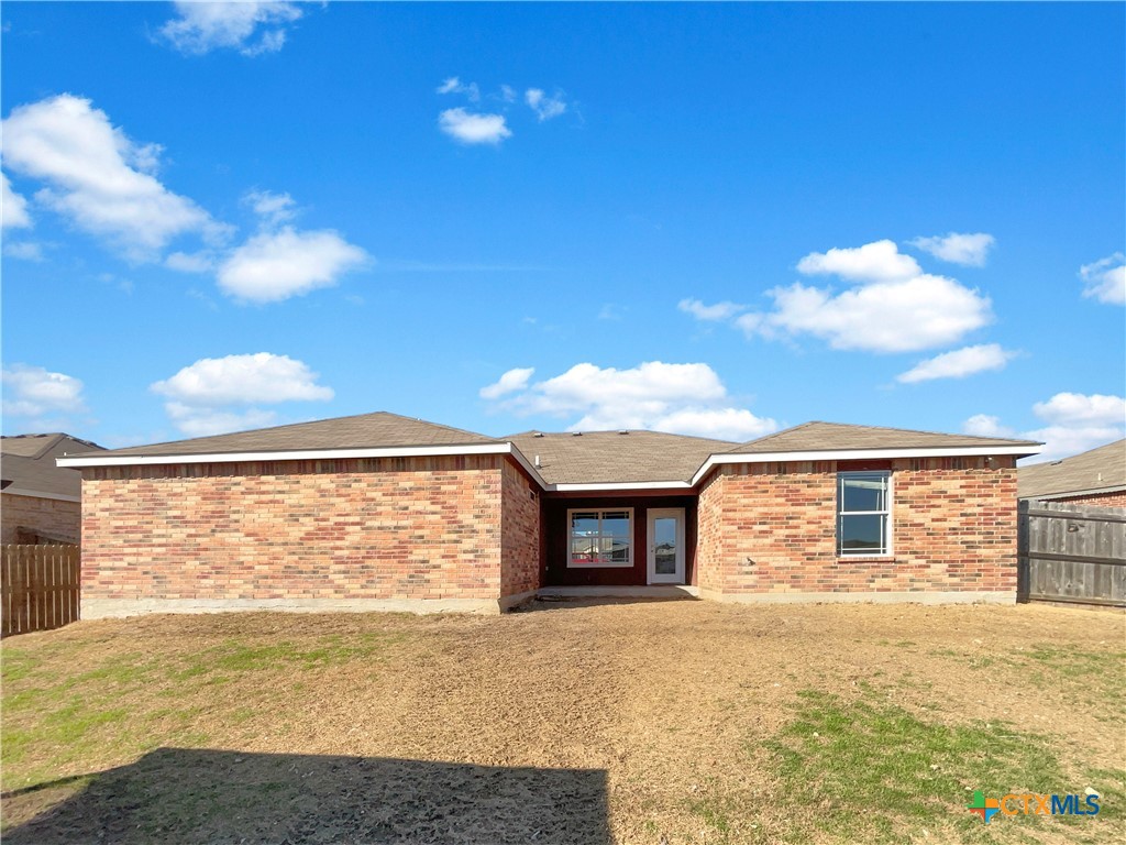 5004 Imperial Eagle Drive Property Photo 8