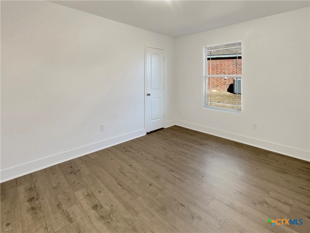 5004 Imperial Eagle Drive Property Photo 15