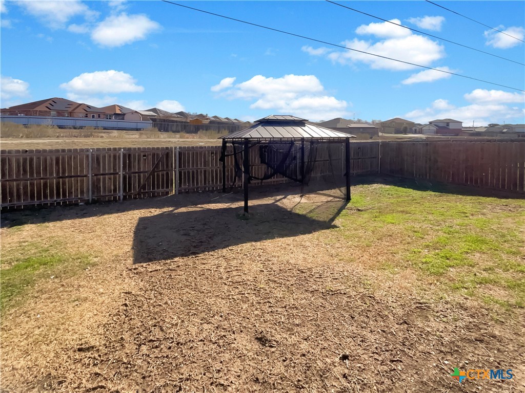 5004 Imperial Eagle Drive Property Photo 18