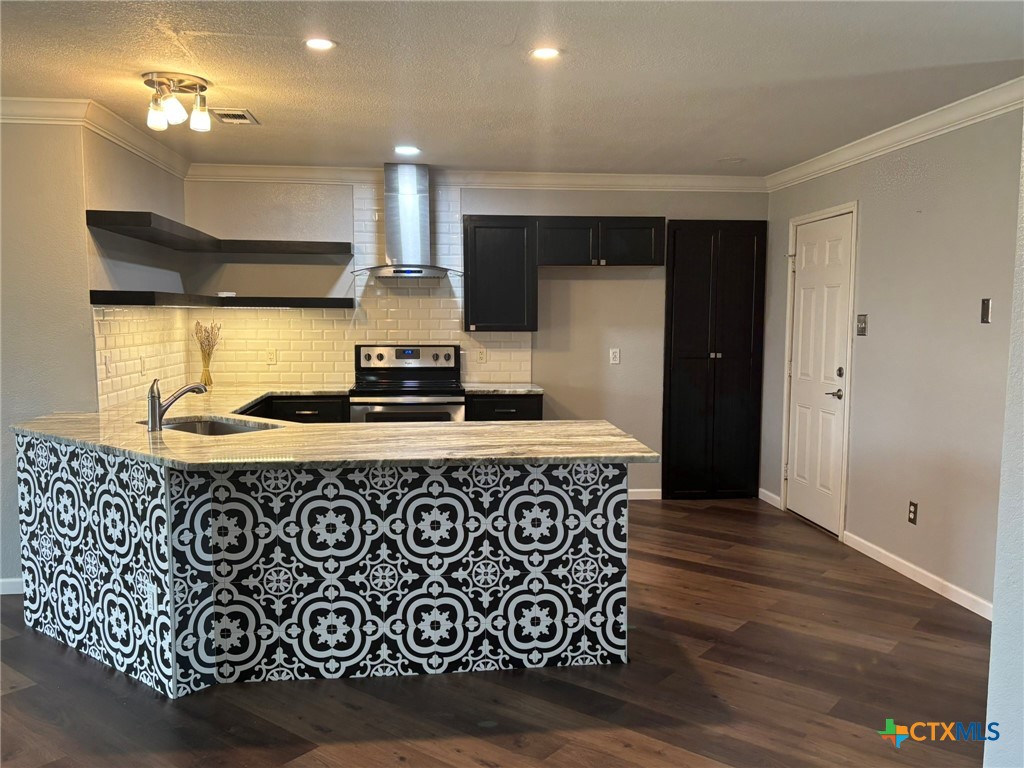5909 Medina Drive Property Photo 3