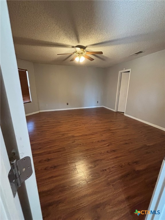 5909 Medina Drive Property Photo 4