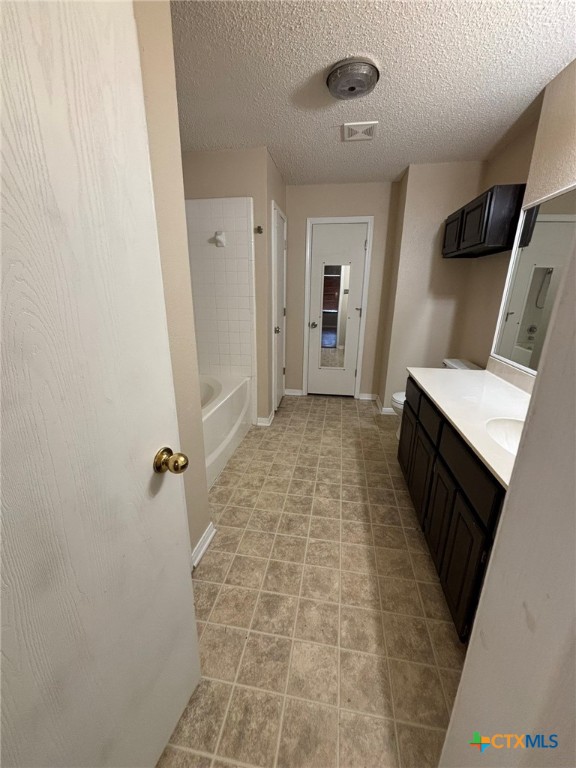 5909 Medina Drive Property Photo 8