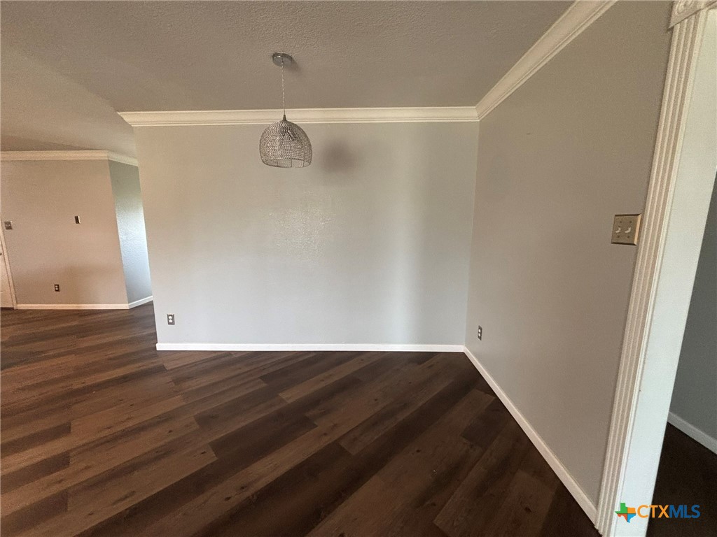 5909 Medina Drive Property Photo 11