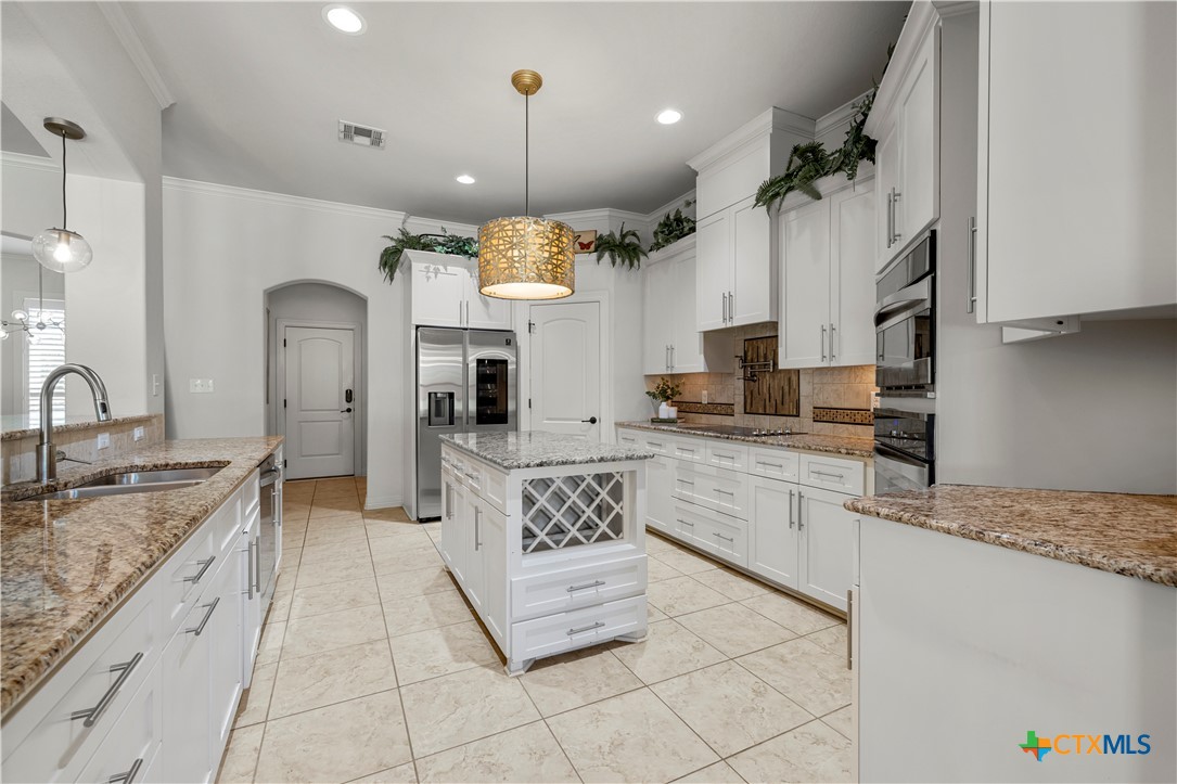 100 Eagle Landing Drive Property Photo 14