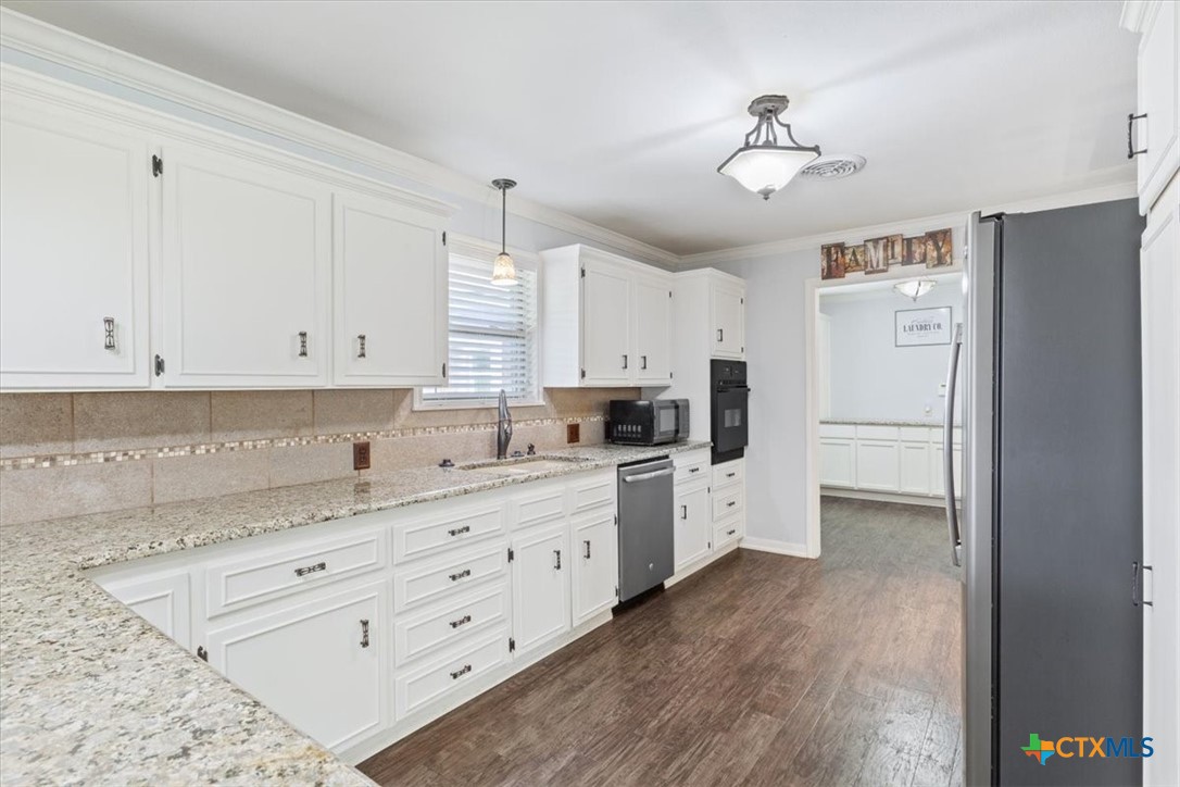 306 Brooks Drive Property Photo 12