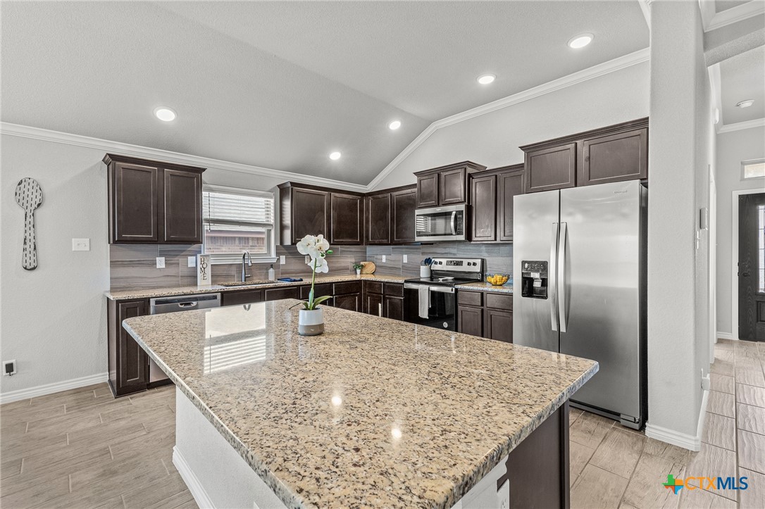 5309 Colina Drive Property Photo 10
