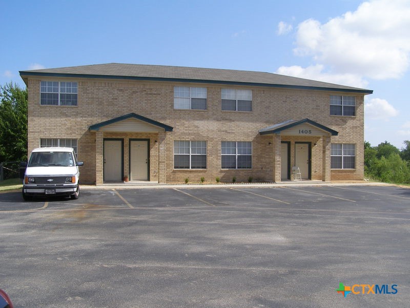 1405 Van Zanten Court Property Photo 1
