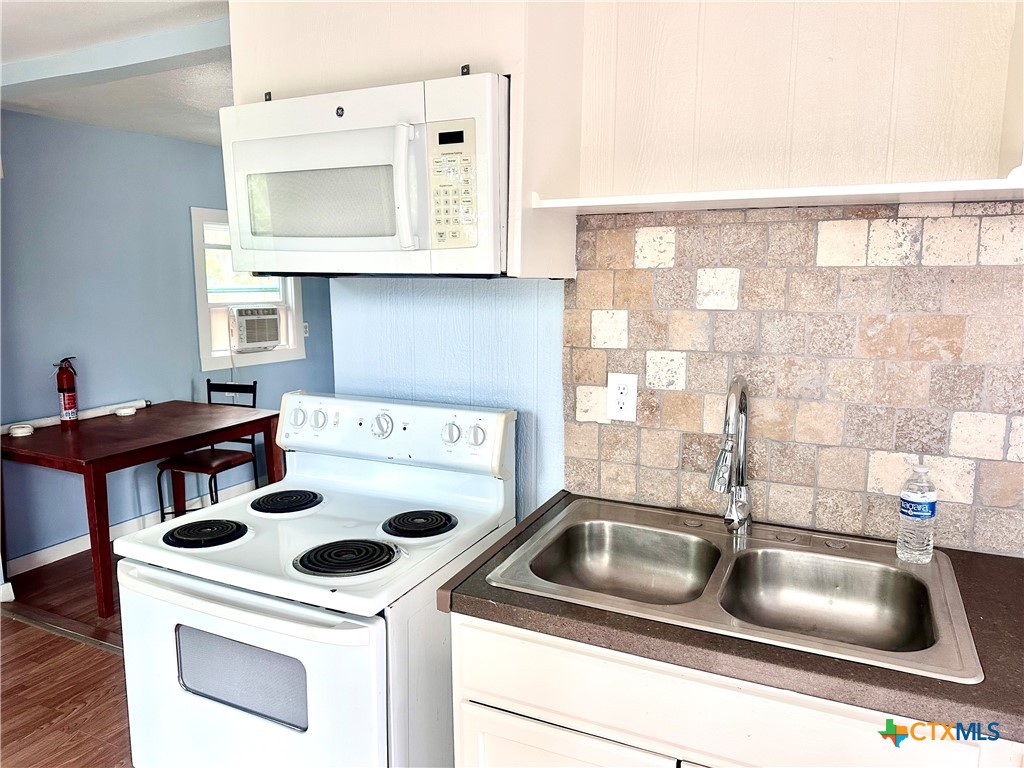 104 S 2nd Street Property Photo 6