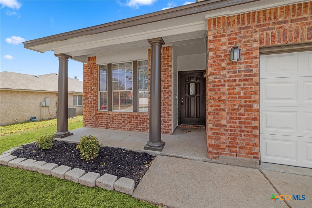 5804 Drystone Lane Property Photo 4