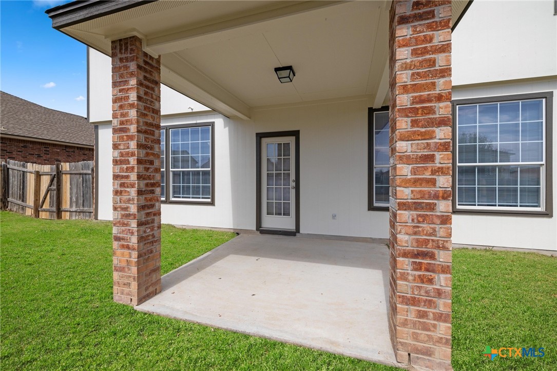 5804 Drystone Lane Property Photo 27