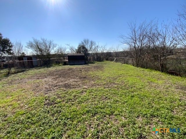 2071 Eastman Avenue Property Photo 5