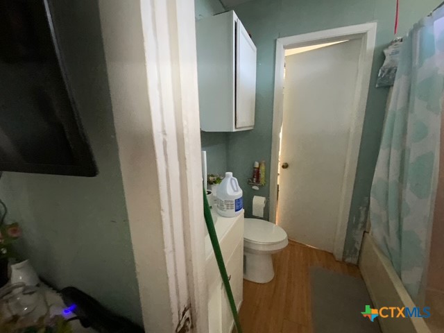 2071 Eastman Avenue Property Photo 6