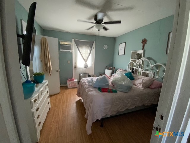 2071 Eastman Avenue Property Photo 7