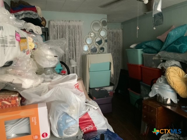 2071 Eastman Avenue Property Photo 8