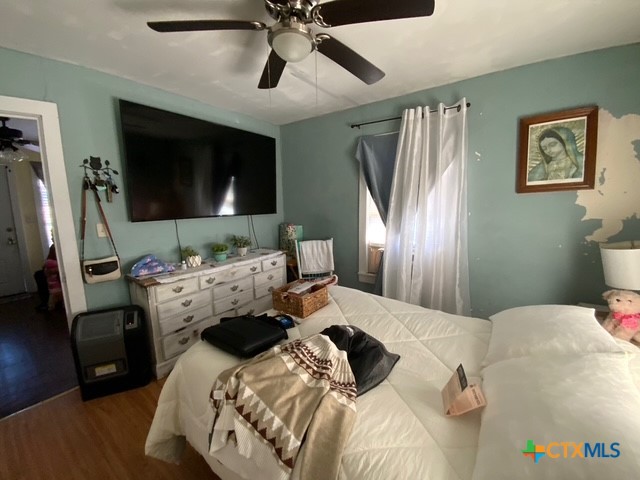 2071 Eastman Avenue Property Photo 9