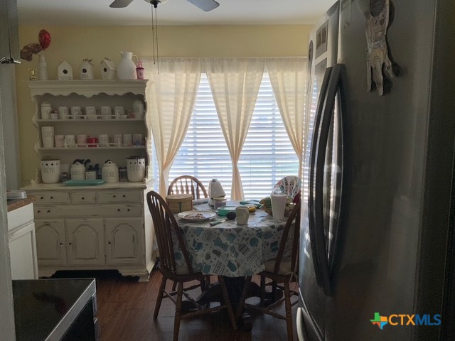 2071 Eastman Avenue Property Photo 11