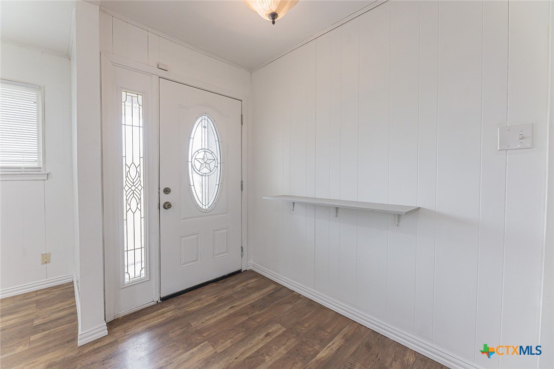 1129 Chippendale Drive Property Photo 4