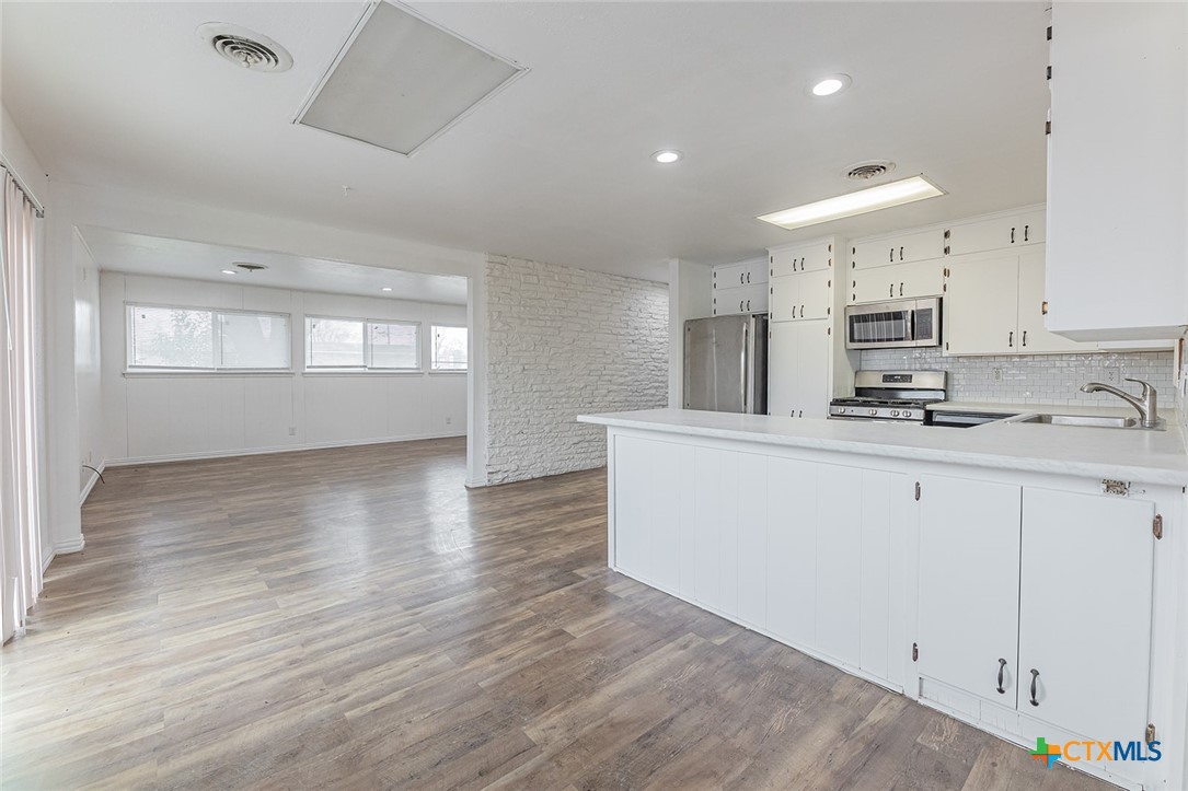 1129 Chippendale Drive Property Photo 11