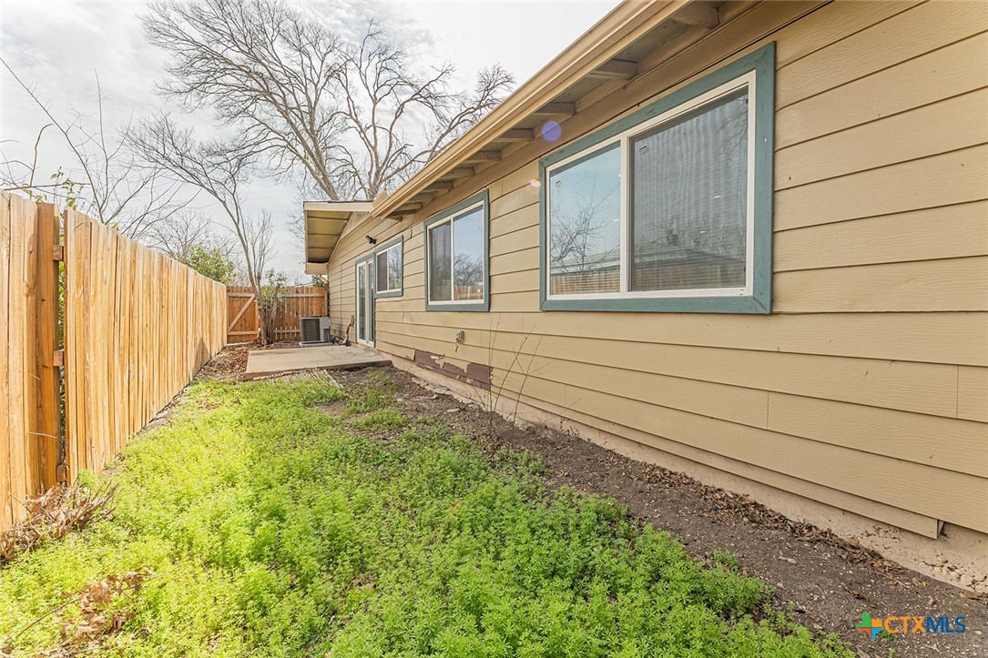 1129 Chippendale Drive Property Photo 32