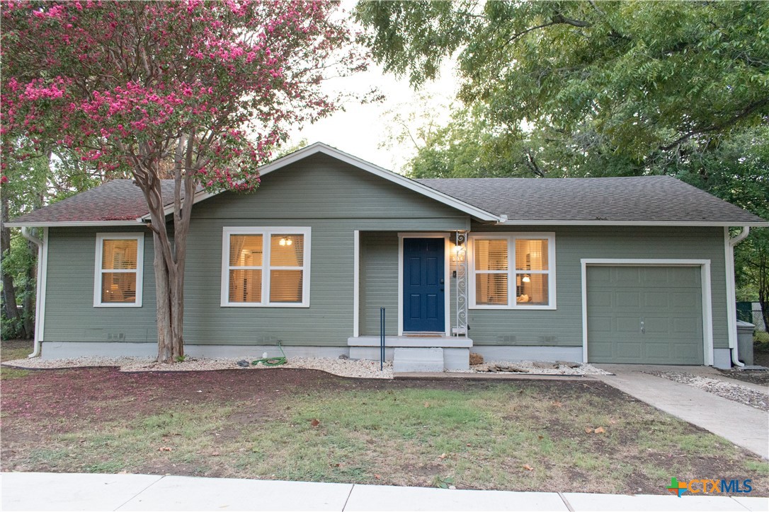 504 Center Street Property Photo