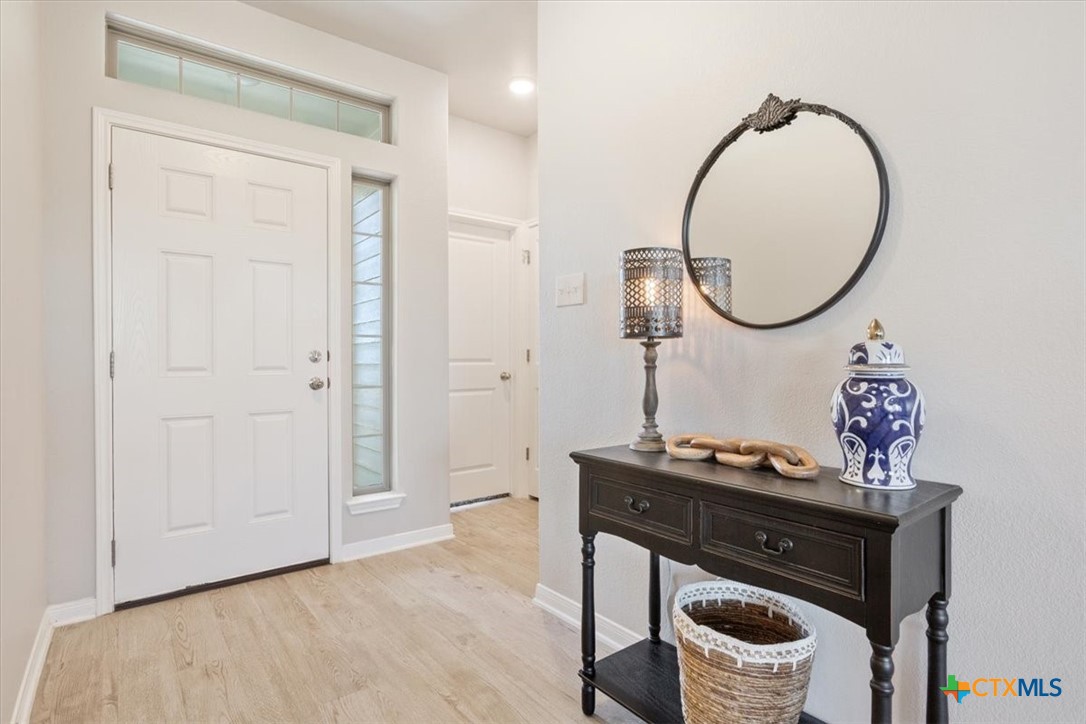 7526 Tabletop Lane Property Photo 4