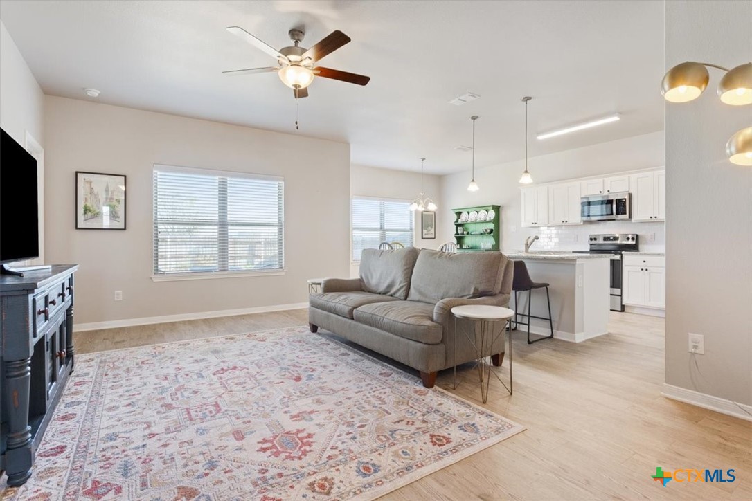 7526 Tabletop Lane Property Photo 7