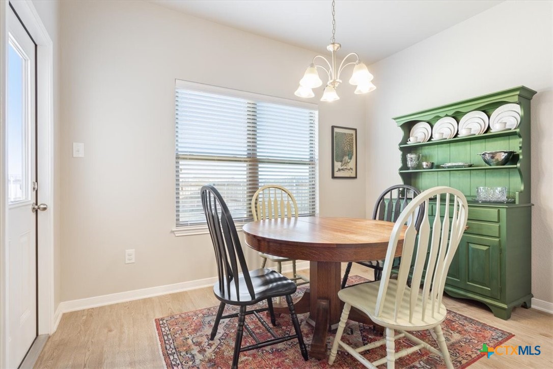 7526 Tabletop Lane Property Photo 8
