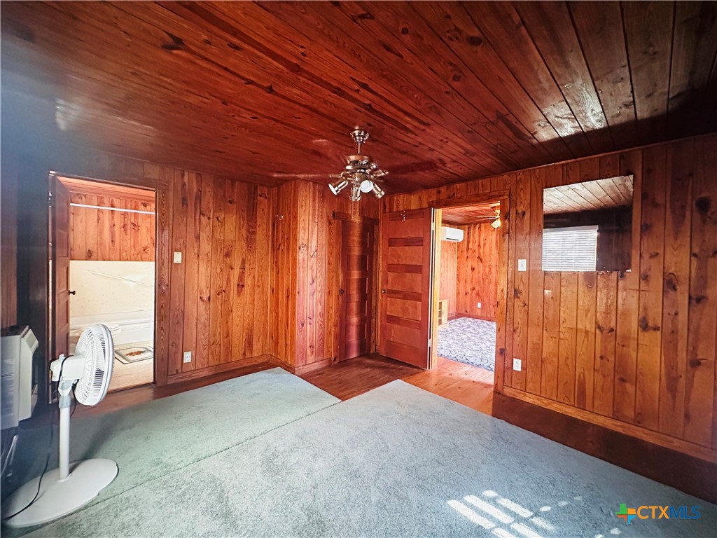 111 Theresa Street Property Photo 8