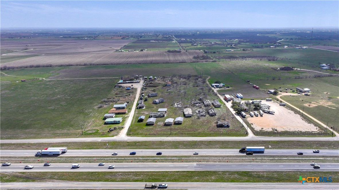 8205 W Interstate 10 Property Photo 2