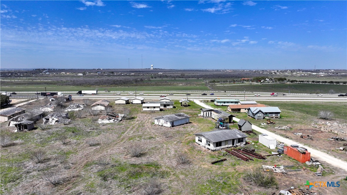 8205 W Interstate 10 Property Photo 9