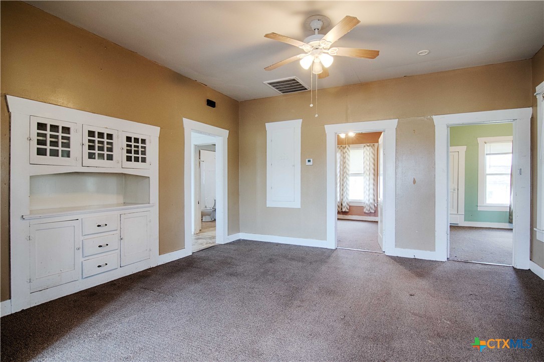 106 Lay Street Property Photo 5