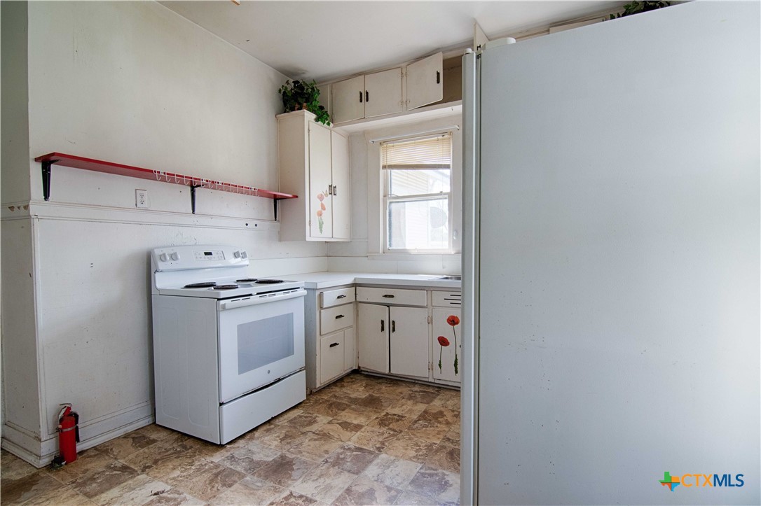 106 Lay Street Property Photo 16