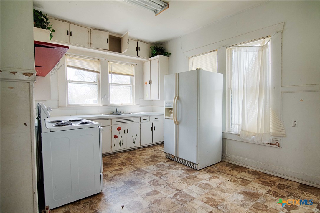 106 Lay Street Property Photo 17