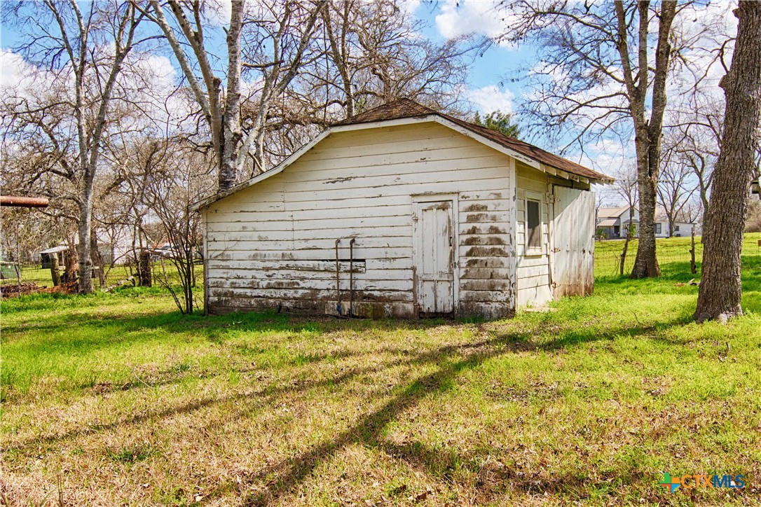 106 Lay Street Property Photo 27