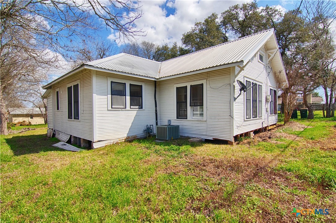 106 Lay Street Property Photo 29