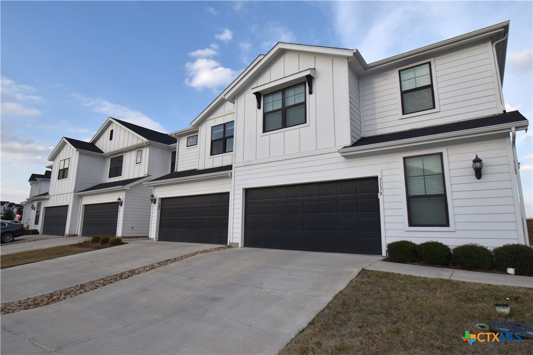 313 Fieldwood Drive C Property Photo 2