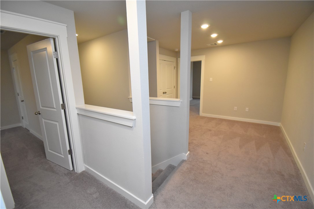 313 Fieldwood Drive C Property Photo 11