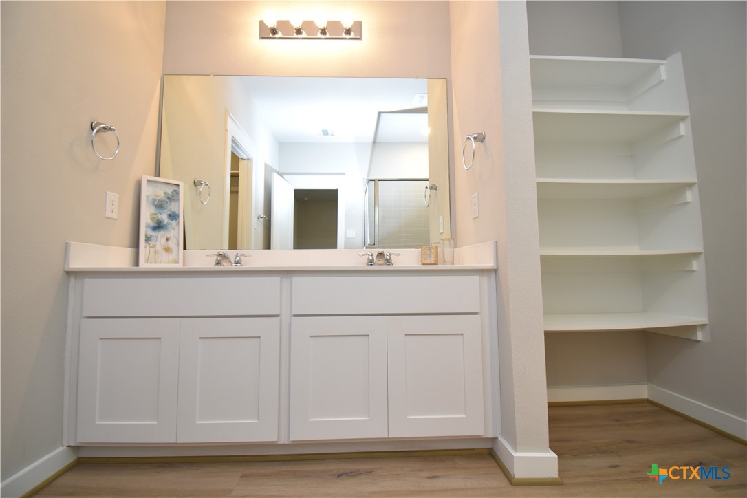 313 Fieldwood Drive C Property Photo 15