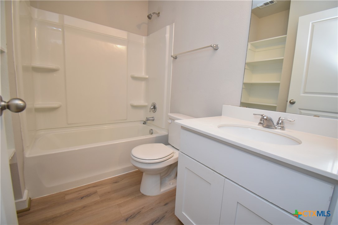313 Fieldwood Drive C Property Photo 22